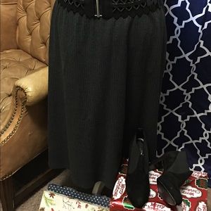 Gray ribbed design skirt